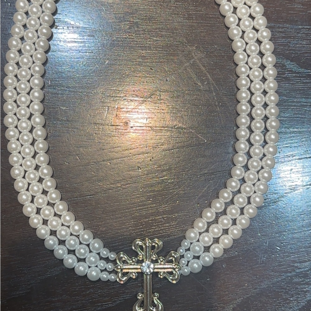 Elegant Pearl Necklace with Gold Cross Pendant